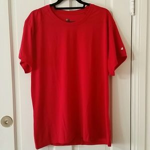 NWOT. Ladies' red tee. Size 2XL.